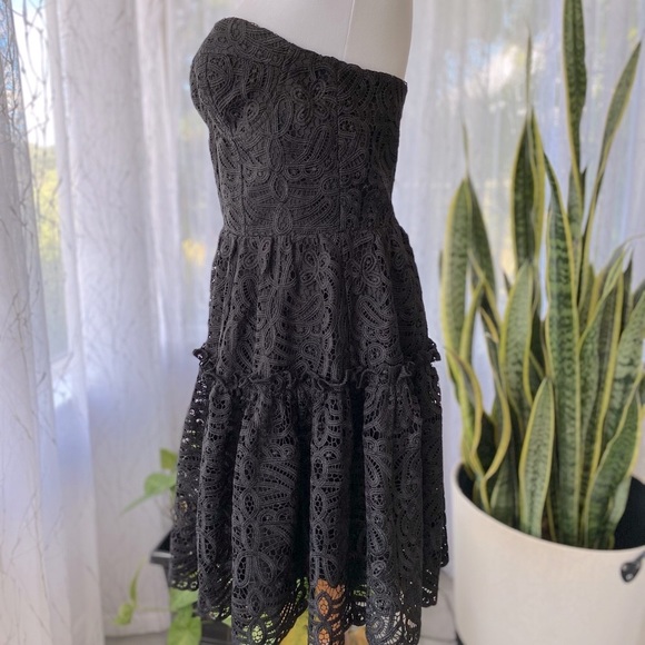 ANTHROPOLOGIE Black Lace Strapless Dress 6 - Picture 4 of 12
